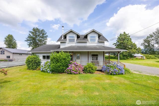 Property photo for 902 Nooksack Avenue, Nooksack
