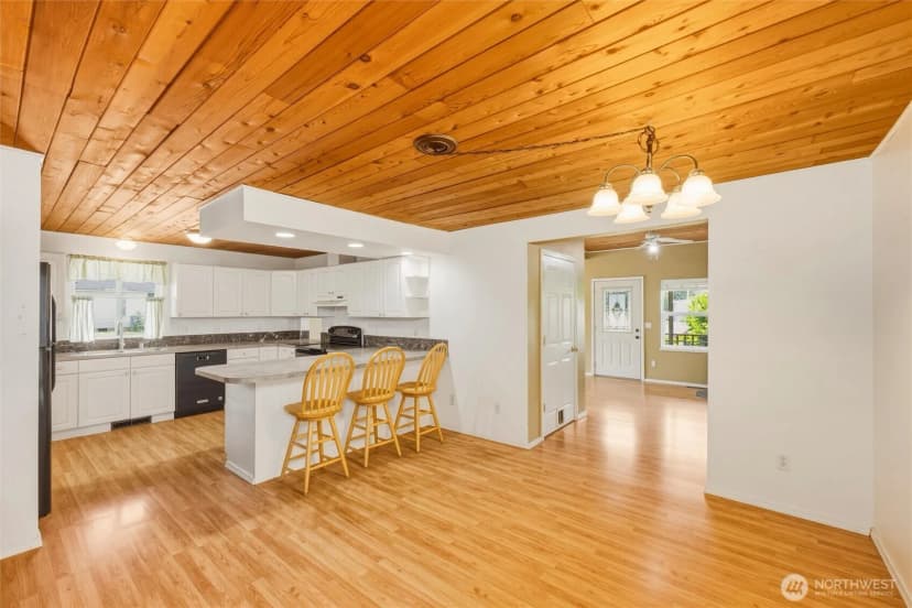 Property photo for 902 Nooksack Avenue, Nooksack photo 13
