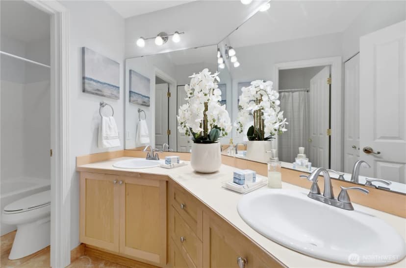 Property photo for 1403 240th Way Se, Sammamish photo 31
