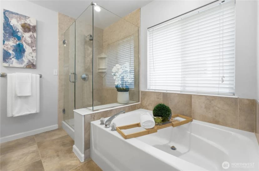 Property photo for 1403 240th Way Se, Sammamish photo 27
