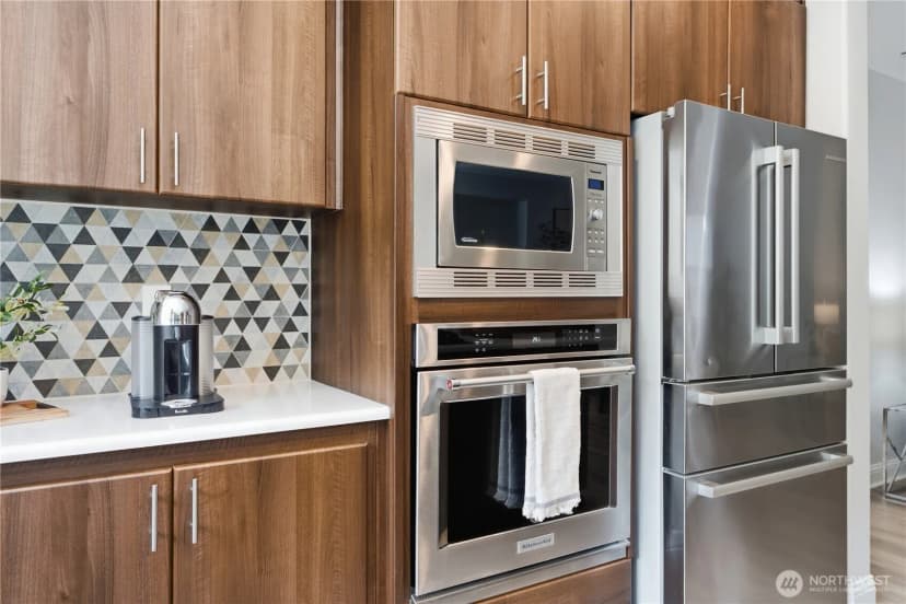 Property photo for 1403 240th Way Se, Sammamish photo 17