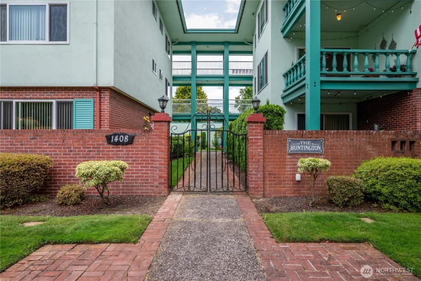 Property photo for 1408 20th Avenue #b-1, Longview