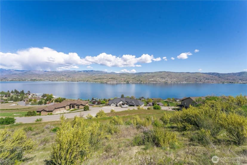 Property photo for 306 Clos Chevalle Road, Chelan