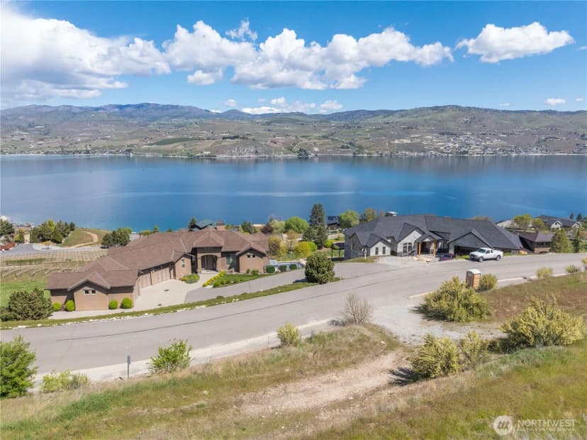 Property photo for 306 Clos Chevalle Road, Chelan photo 3
