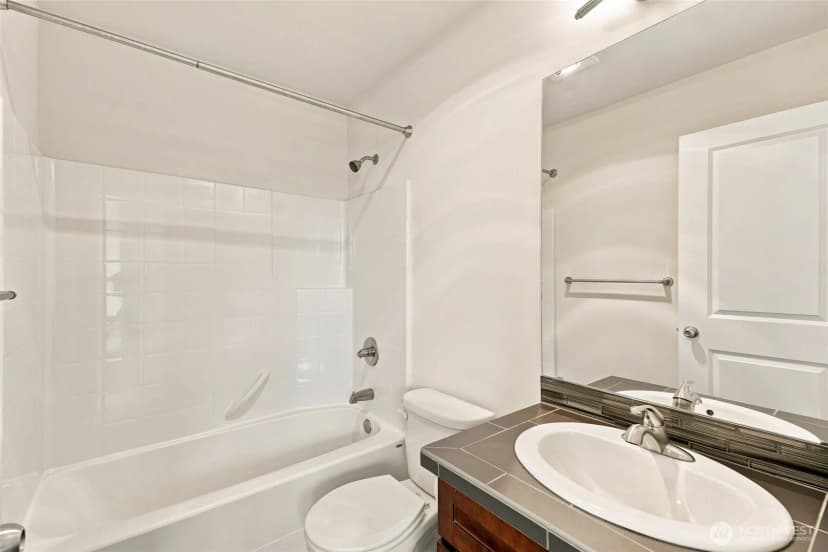 Property photo for 11208 19th Drive Se, Everett photo 28