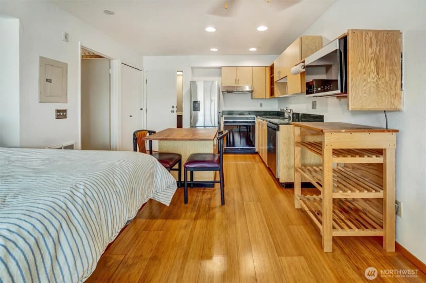 Property photo for 211 Summit Avenue E #n305, Seattle photo 9