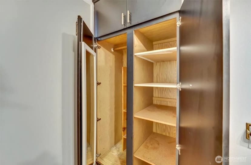 Property photo for 211 Summit Avenue E #n305, Seattle photo 8