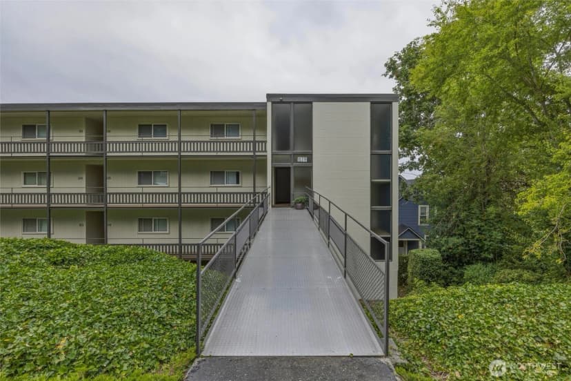 Property photo for 819 High Street W #106, Bellingham photo 26