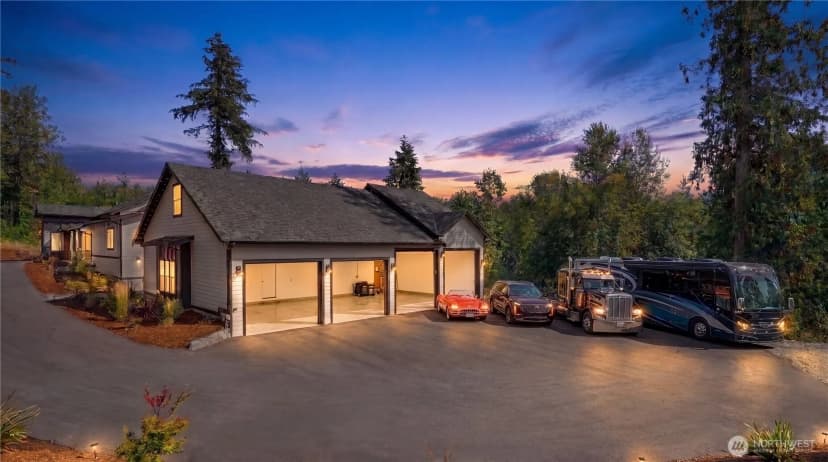 Property photo for 20225 230th Avenue Se, Maple Valley photo 9