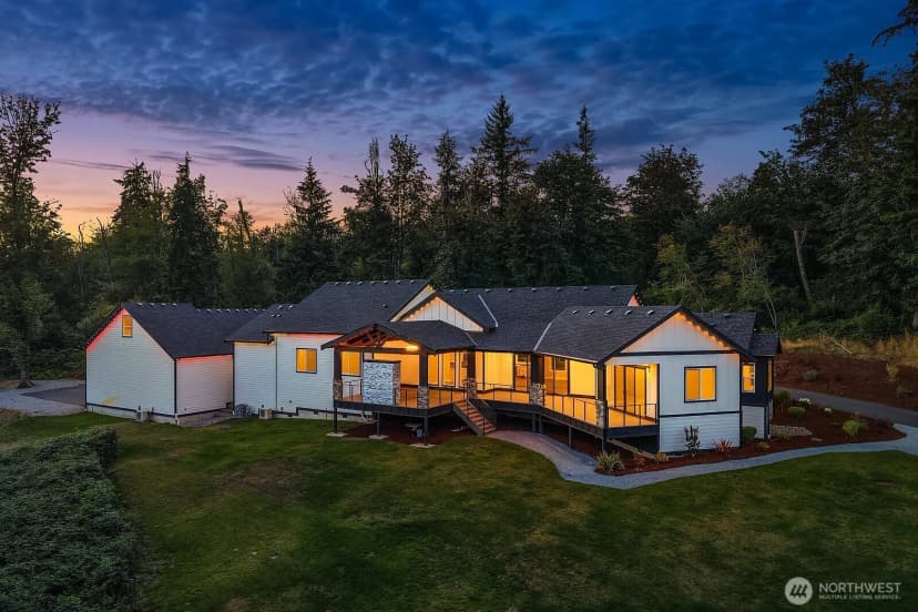 Property photo for 20225 230th Avenue Se, Maple Valley photo 8