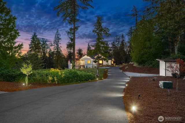Property photo for 20225 230th Avenue Se, Maple Valley photo 2