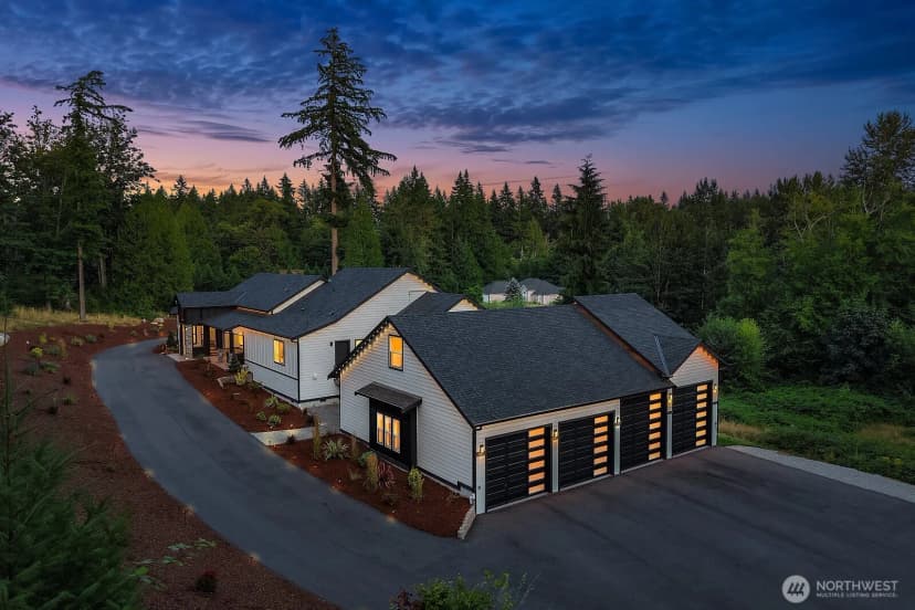 Property photo for 20225 230th Avenue Se, Maple Valley photo 7