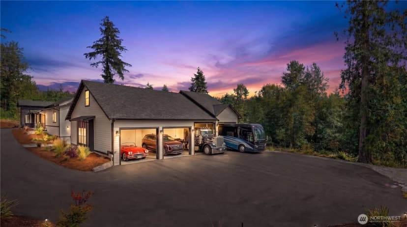 Property photo for 20225 230th Avenue Se, Maple Valley photo 28