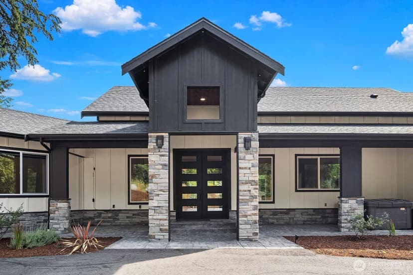 Property photo for 20225 230th Avenue Se, Maple Valley photo 10