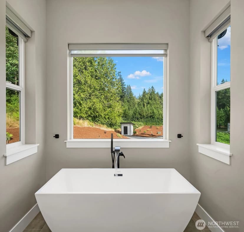 Property photo for 20225 230th Avenue Se, Maple Valley photo 14