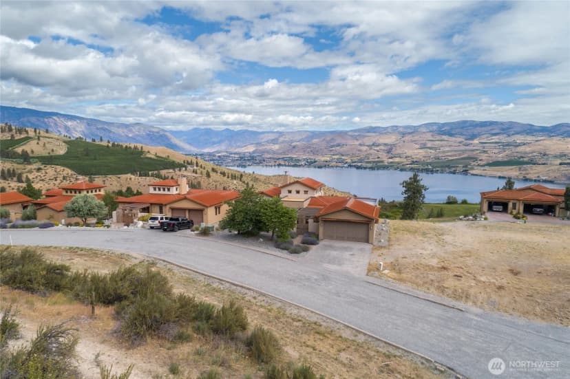 Property photo for 227 Bandera Way, Chelan photo 2