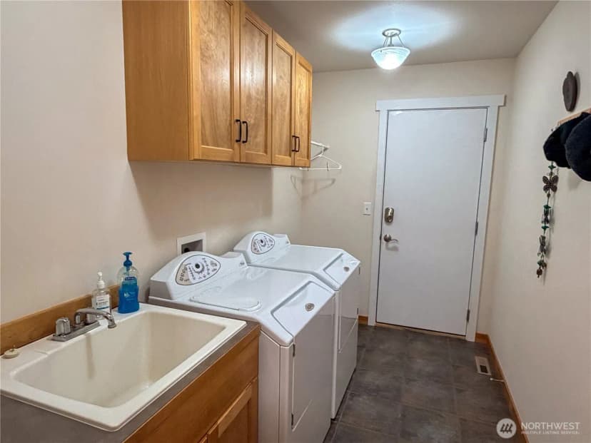Property photo for 460 Pinecrest, Port Townsend photo 32