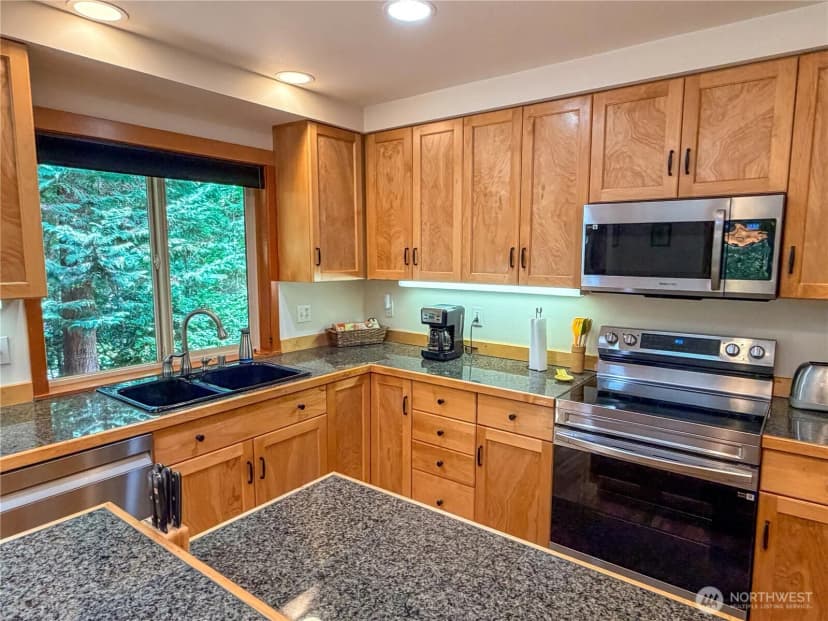 Property photo for 460 Pinecrest, Port Townsend photo 18
