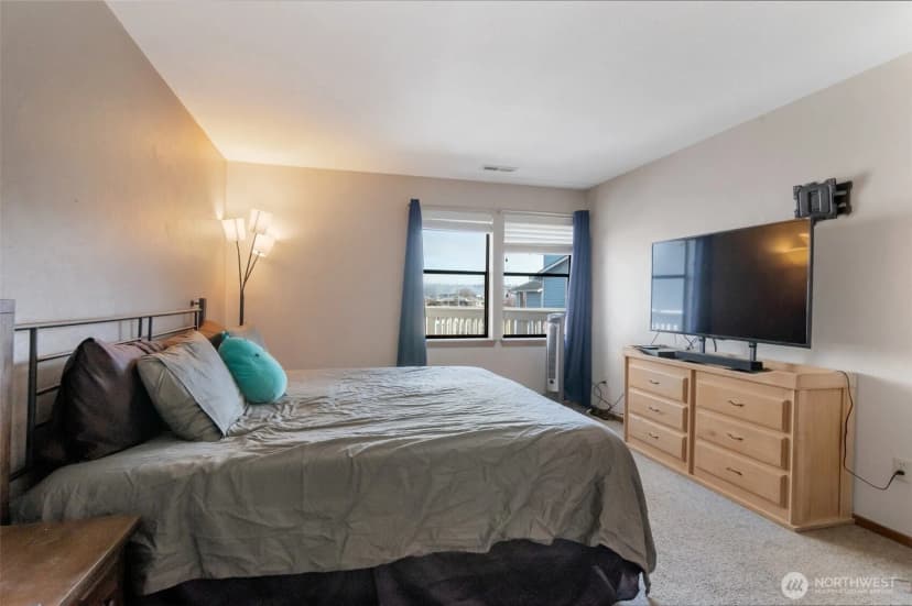 Property photo for 651 Se Bayshore Drive #b304, Oak Harbor photo 9