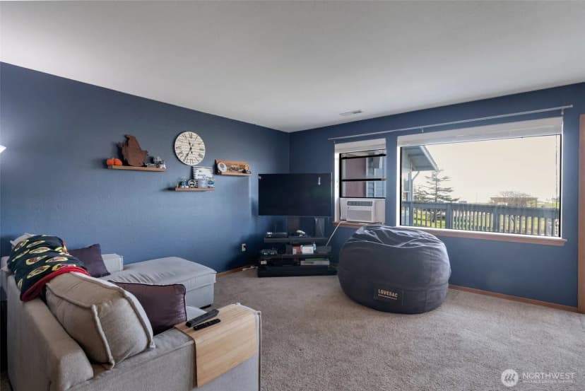 Property photo for 651 Se Bayshore Drive #b304, Oak Harbor photo 6
