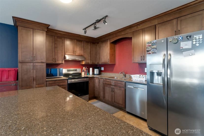 Property photo for 651 Se Bayshore Drive #b304, Oak Harbor photo 4