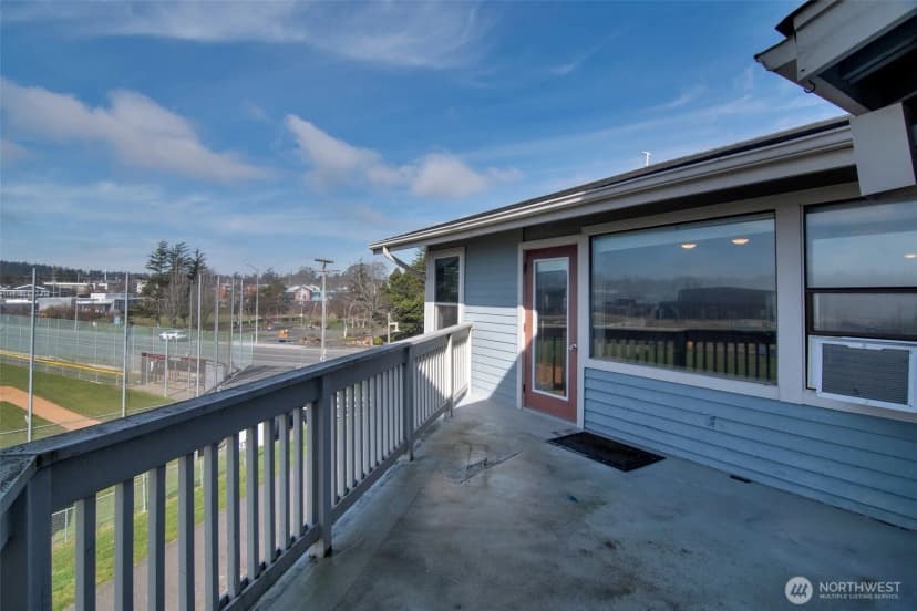 Property photo for 651 Se Bayshore Drive #b304, Oak Harbor photo 17