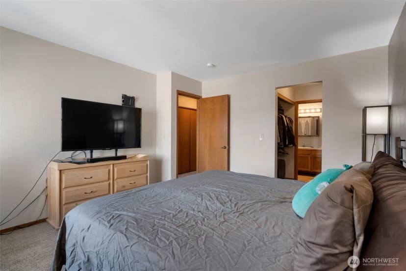 Property photo for 651 Se Bayshore Drive #b304, Oak Harbor photo 8
