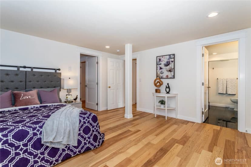 Property photo for 3905 Ne 6th Street, Renton photo 22