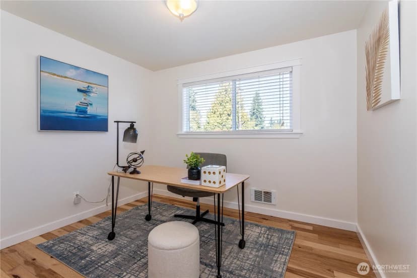 Property photo for 3905 Ne 6th Street, Renton photo 11