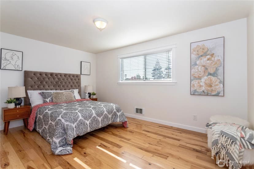Property photo for 3905 Ne 6th Street, Renton photo 13