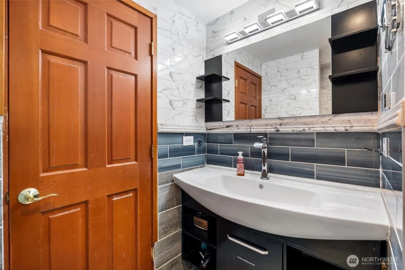 Property photo for 4821 S Brandon Street, Seattle photo 12