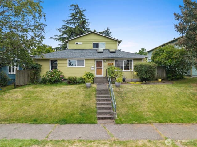 Property photo for 4821 S Brandon Street, Seattle photo 2