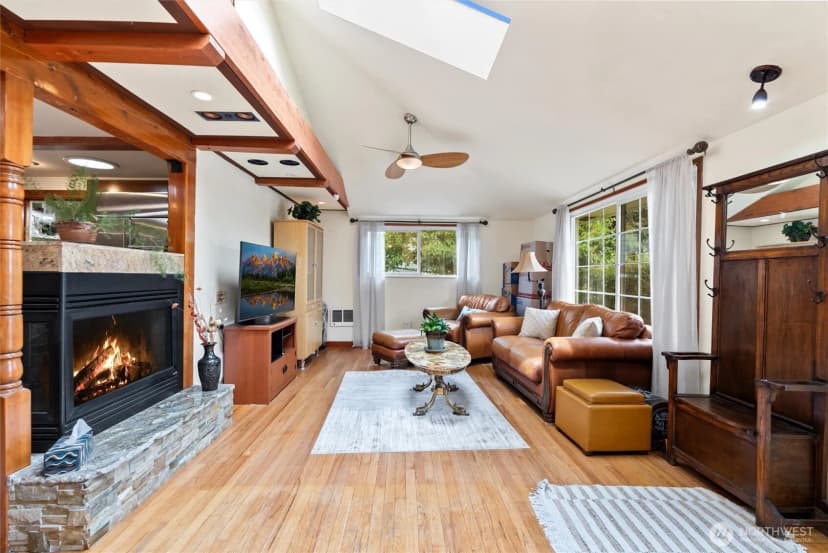 Property photo for 4821 S Brandon Street, Seattle photo 5