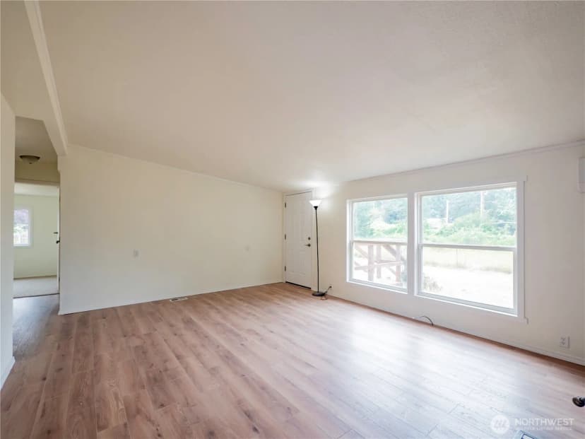 Property photo for 8903 336th Street S, Roy photo 7