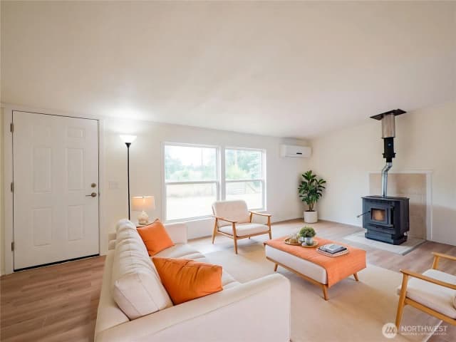Property photo for 8903 336th Street S, Roy photo 4