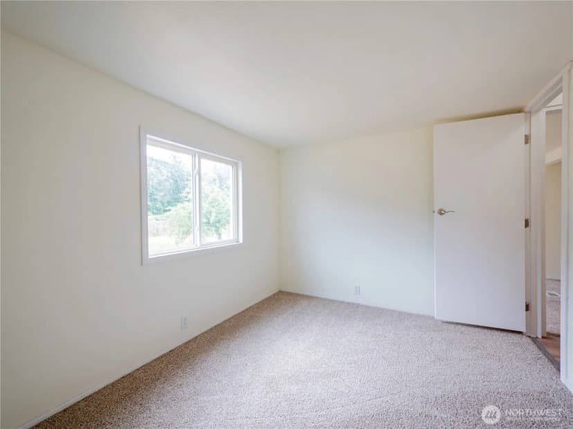 Property photo for 8903 336th Street S, Roy photo 9