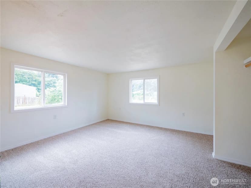 Property photo for 8903 336th Street S, Roy photo 13
