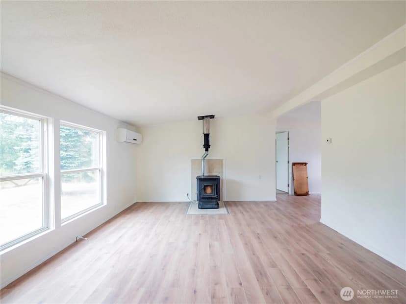 Property photo for 8903 336th Street S, Roy photo 5