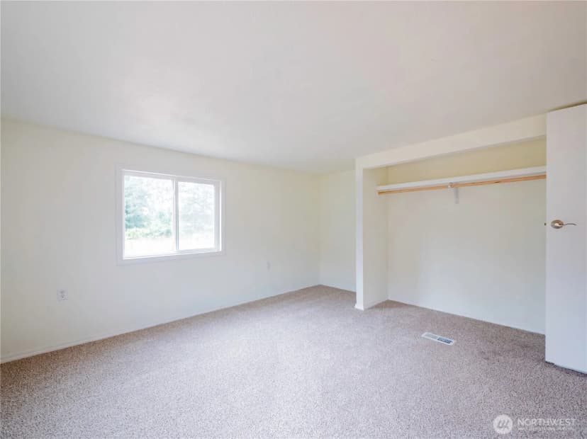 Property photo for 8903 336th Street S, Roy photo 14