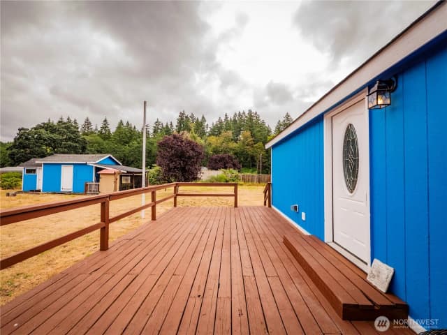 Property photo for 8903 336th Street S, Roy photo 2