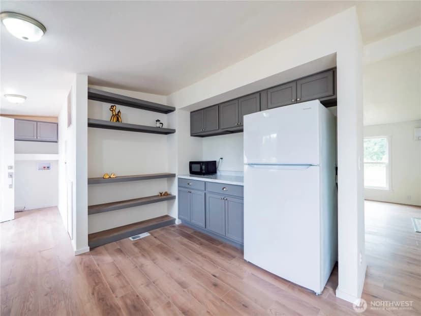 Property photo for 8903 336th Street S, Roy photo 18