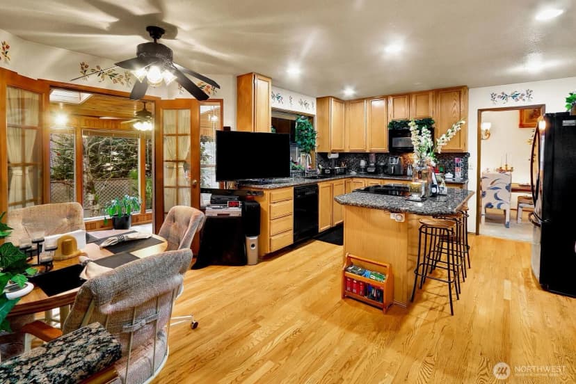 Property photo for 32807 12th Avenue Sw, Federal Way photo 12