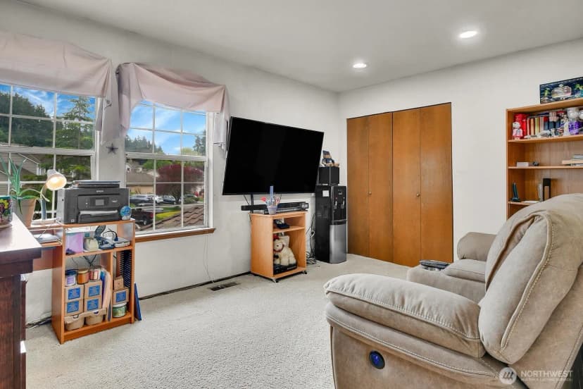 Property photo for 32807 12th Avenue Sw, Federal Way photo 29