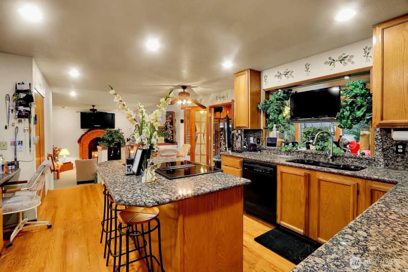 Property photo for 32807 12th Avenue Sw, Federal Way photo 13