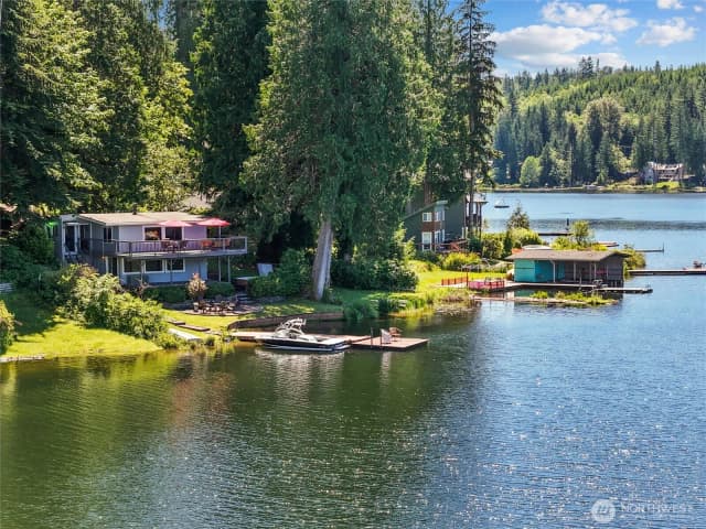 Property photo for 1012 S Lake Roesiger Road, Snohomish photo 2