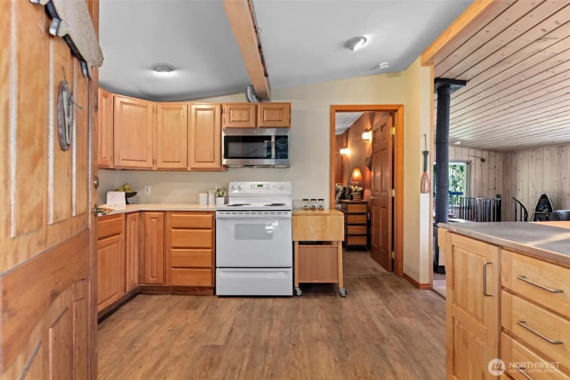 Property photo for 1012 S Lake Roesiger Road, Snohomish photo 12