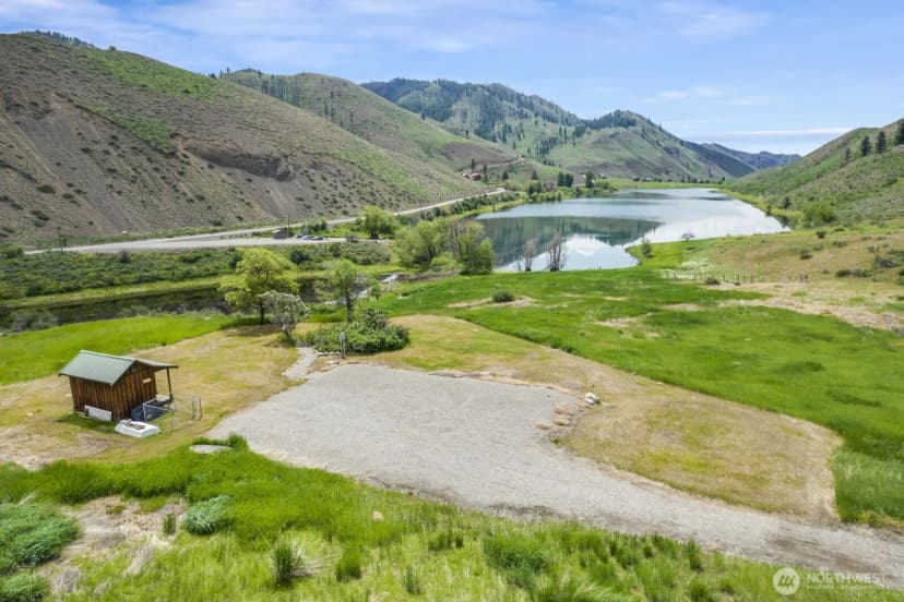 Property photo for 70 Heritage Rose Road, Winthrop