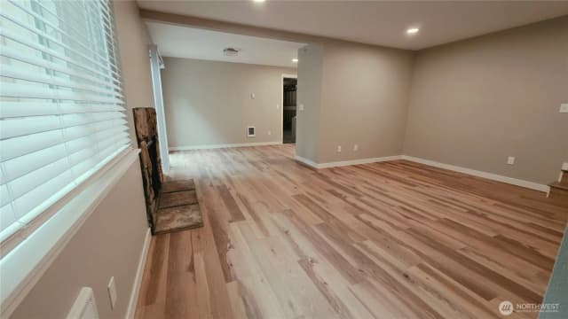 Property photo for 903 31st Street Ne, Auburn photo 3