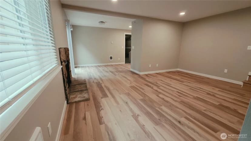 Property photo for 903 31st Street Ne, Auburn photo 3