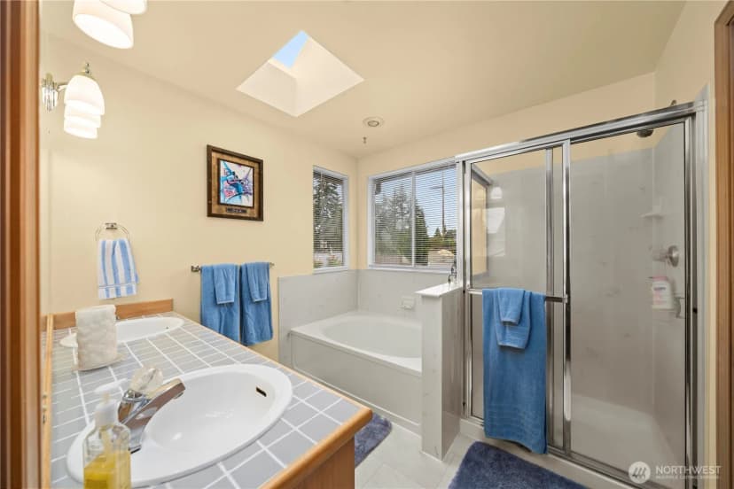 Property photo for 32719 20th Avenue Sw, Federal Way photo 14